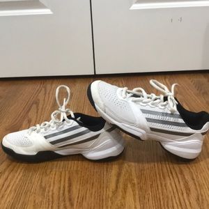 Adidas men’s tennis shoes